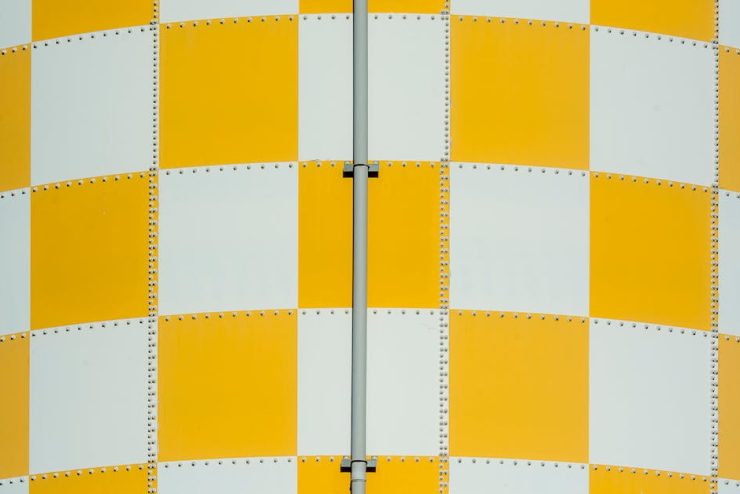 Magnetyczne panele z konopi na stalowej folii – wymienna ściana akustyczna DIY do salonu i biura